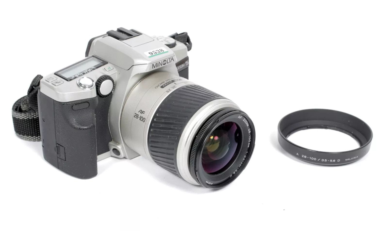 Minolta Maxxum 4/5 (Dynax) advanced 35mm SLR with 35-80 zoom lens